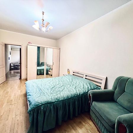 Apartment On Skorykovskyi Lane 4 Ντνιπροπετρόφσκ Εξωτερικό φωτογραφία