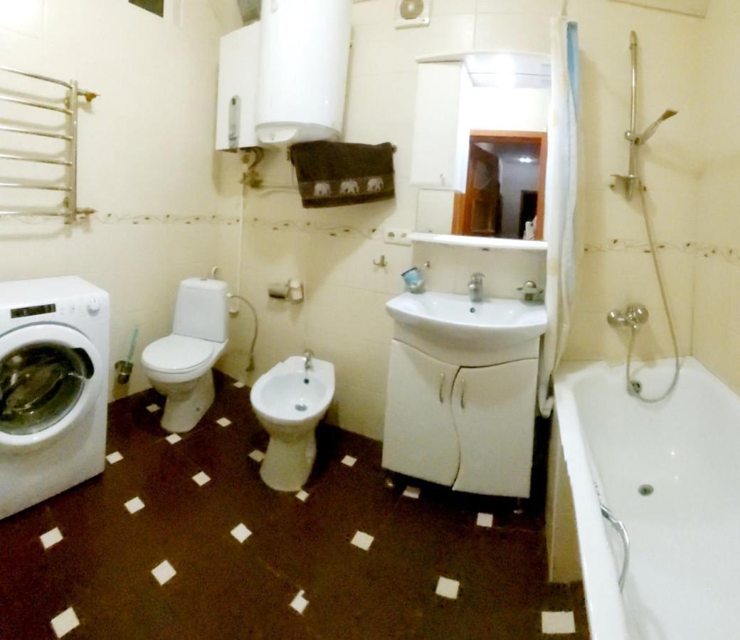 Apartment On Skorykovskyi Lane 4 Ντνιπροπετρόφσκ Εξωτερικό φωτογραφία